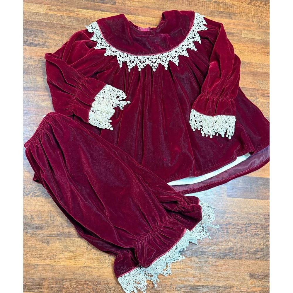 Vintage girls velvet deep wine colored dress with bloomers.  Size 24 months.